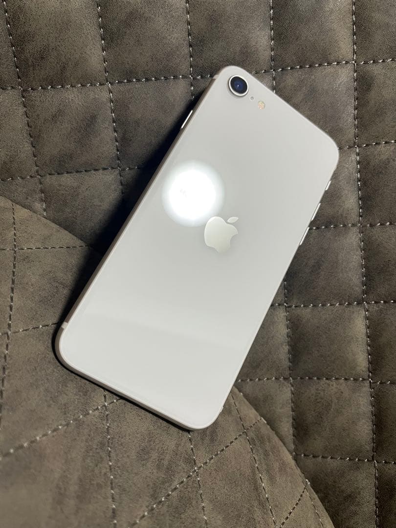 iPhone SE (第3世代) 128GB スターライト