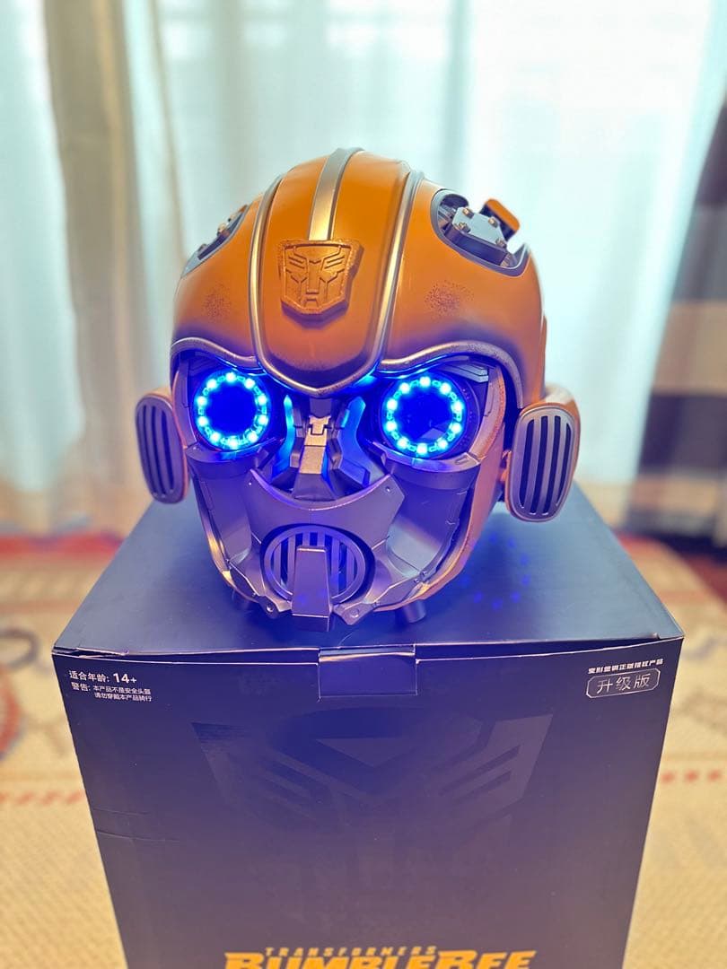 バンブルビー 変形ヘルメット 海外限定品 　 ※台座無し