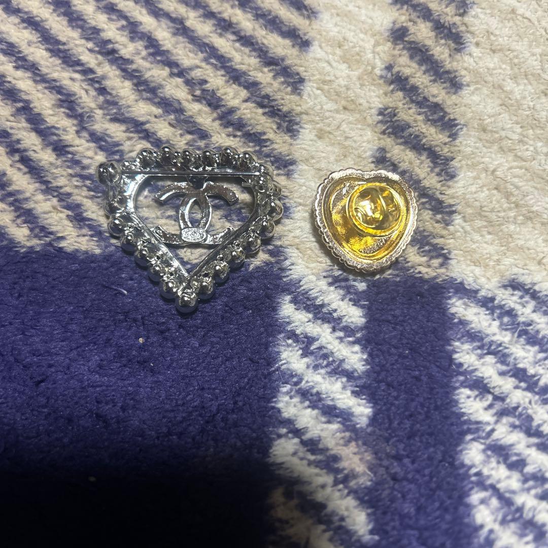 CHANELビンテージブローチ美品2点