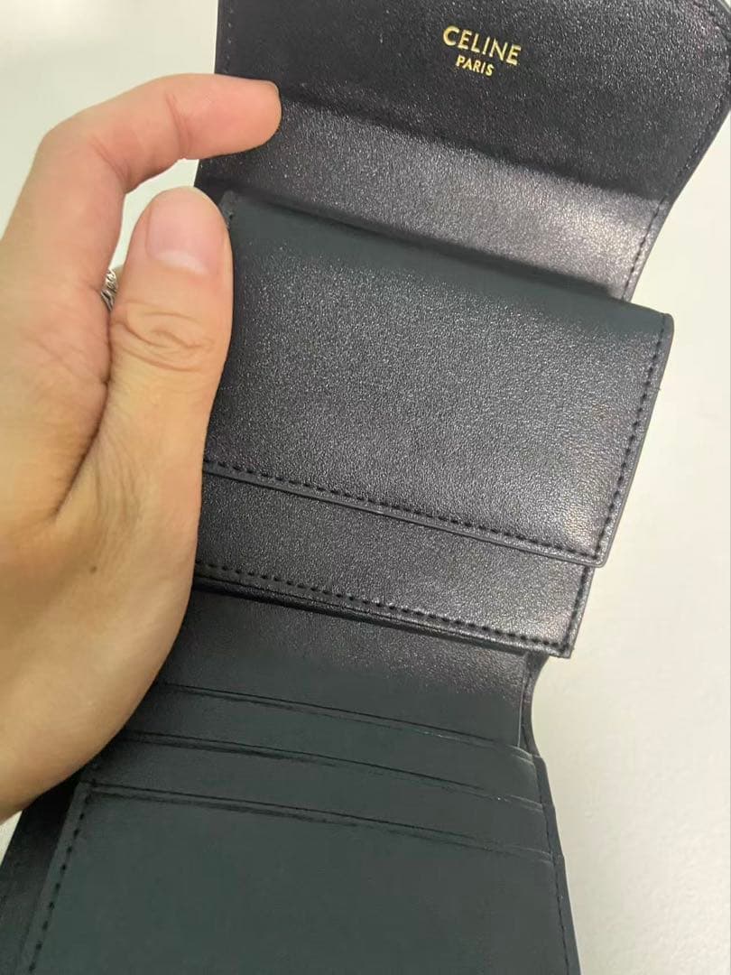 美品✨送料込みCELINE ブラックキャンバス　三つ折り財布　セリーヌ　ロゴ付き