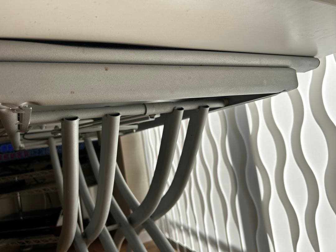 く*ま様 Ozzio オッジオ BREVETTATO 昇降テーブル バタフライ