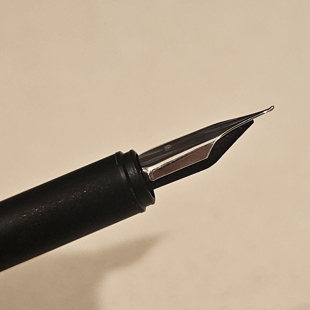 Montblanc ヴィンテージ万年筆 ケース付き　ノブレスブラック