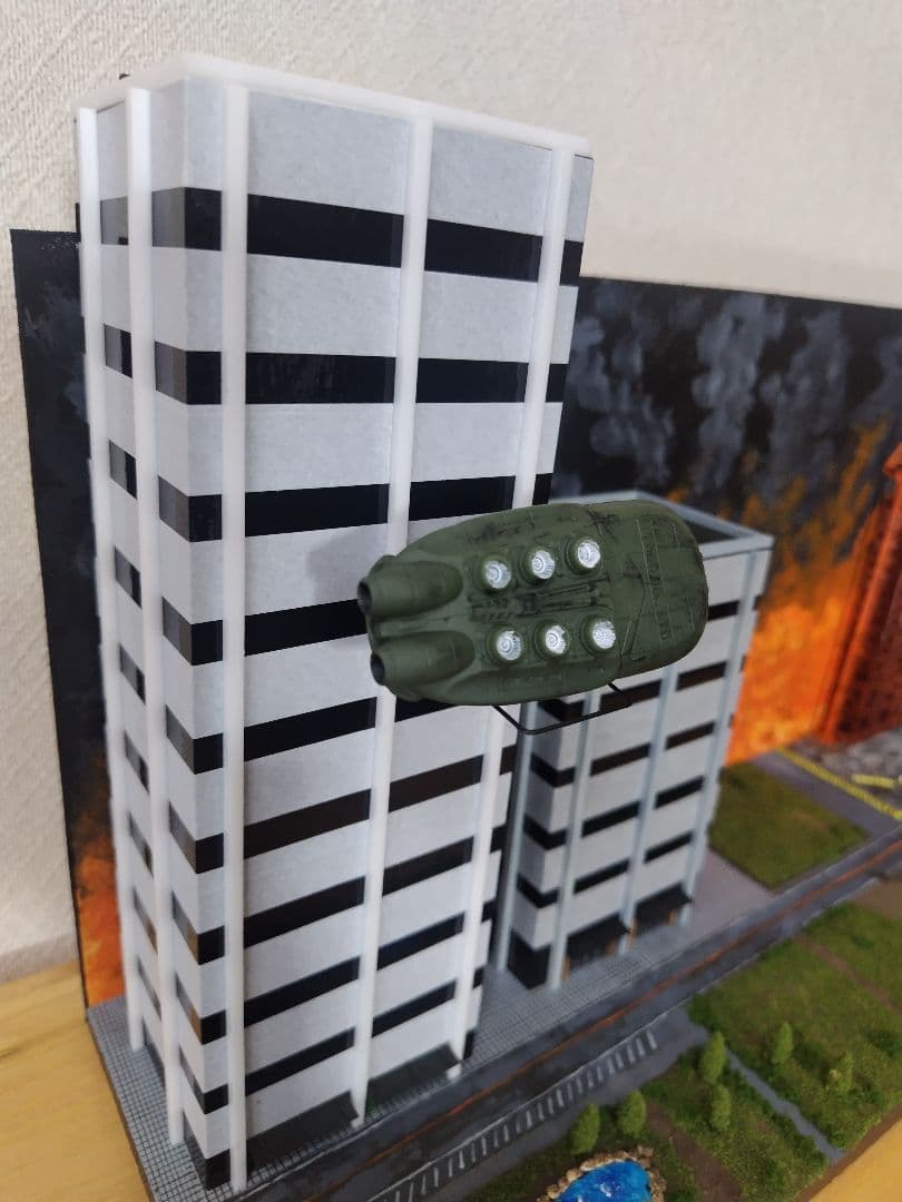 ジオラマ模型　ゴジラvsスーパーX2！