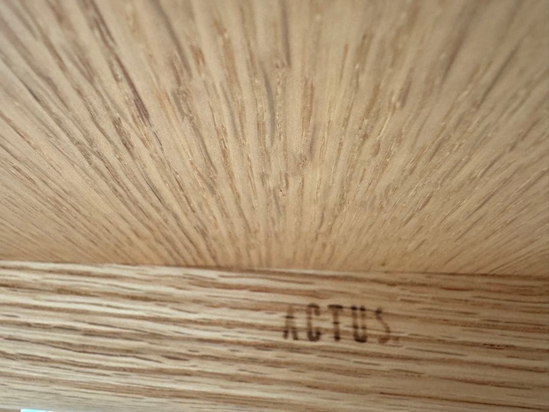 アクタスダイニングテーブル　クラウム