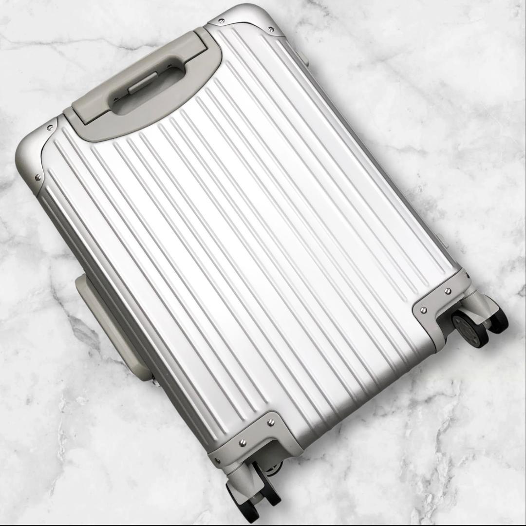 未使用 メルセデスベンツ スーツケース TSAロック 32L 4輪 アルミスーツ