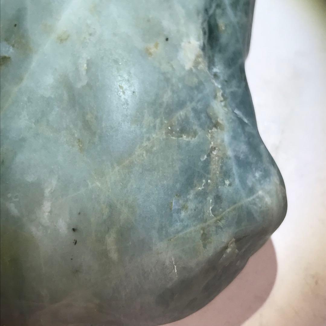 糸魚川翡翠　大きめ青翡翠　海石　367g