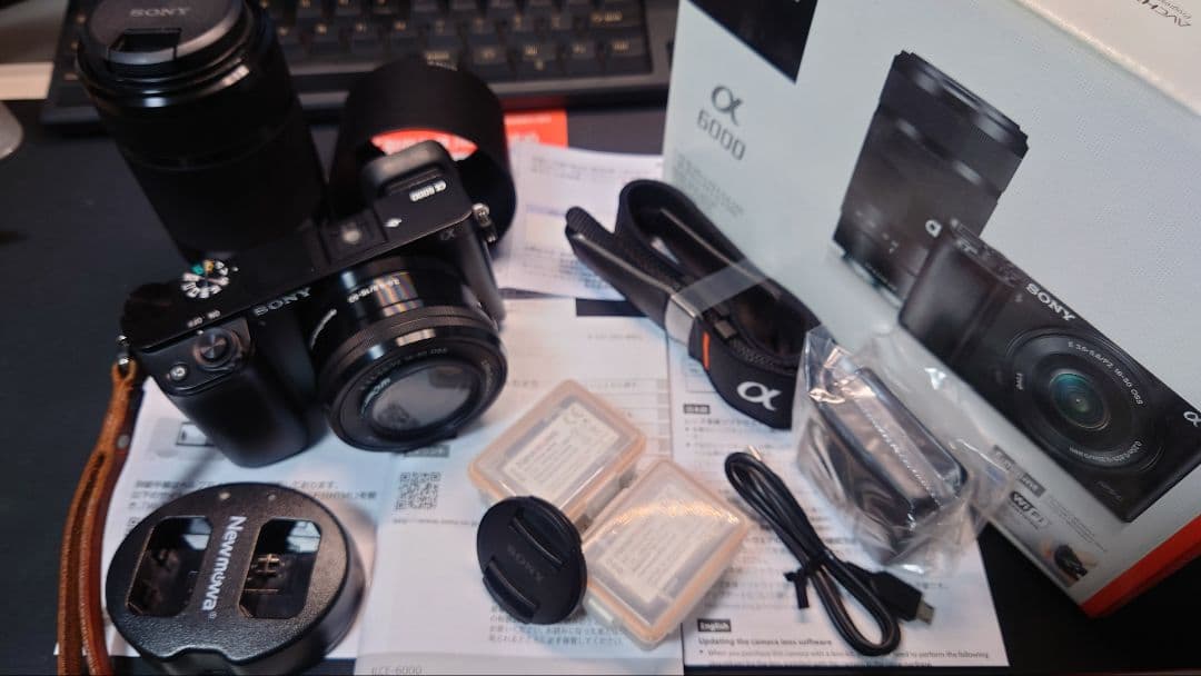 Sony α6000 ダブルズームレンズキット 純正マイク、128GBメモリ