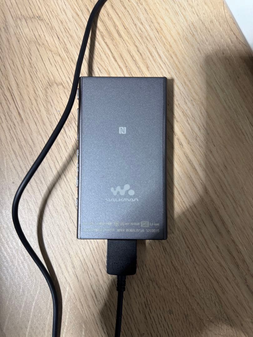 SONY ウォークマン NW-A45 動作良好 本体・ケーブル、純正ケース付き