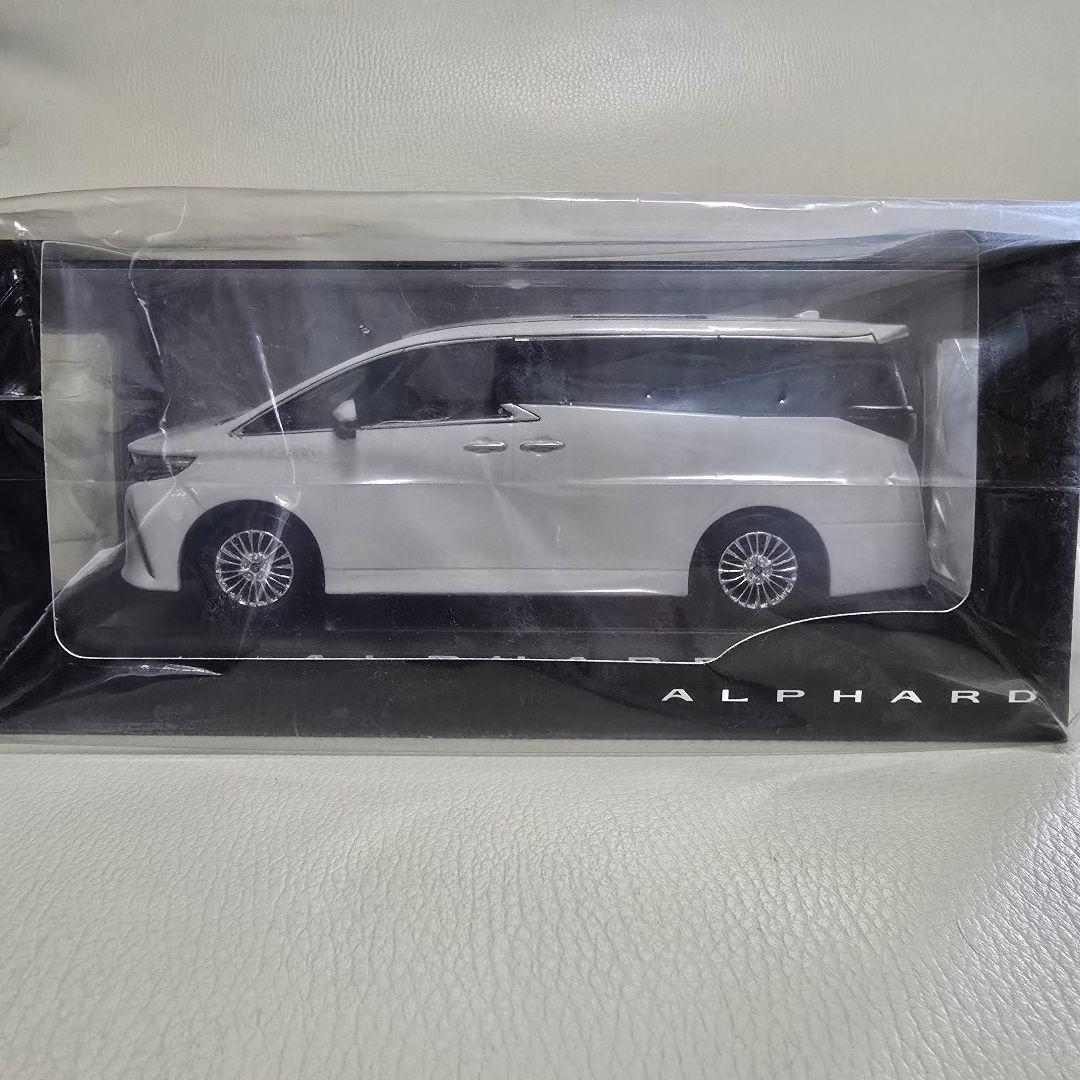 値下げ！アルファード ミニカー カラーサンプル