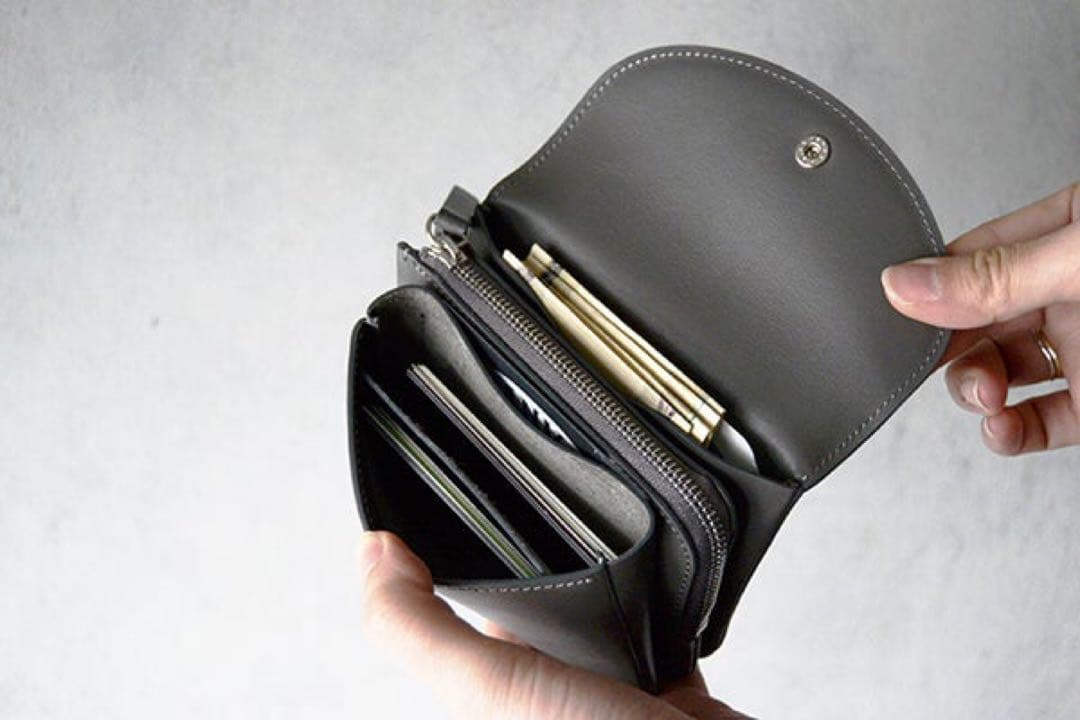 スタジオラコーズ　財布