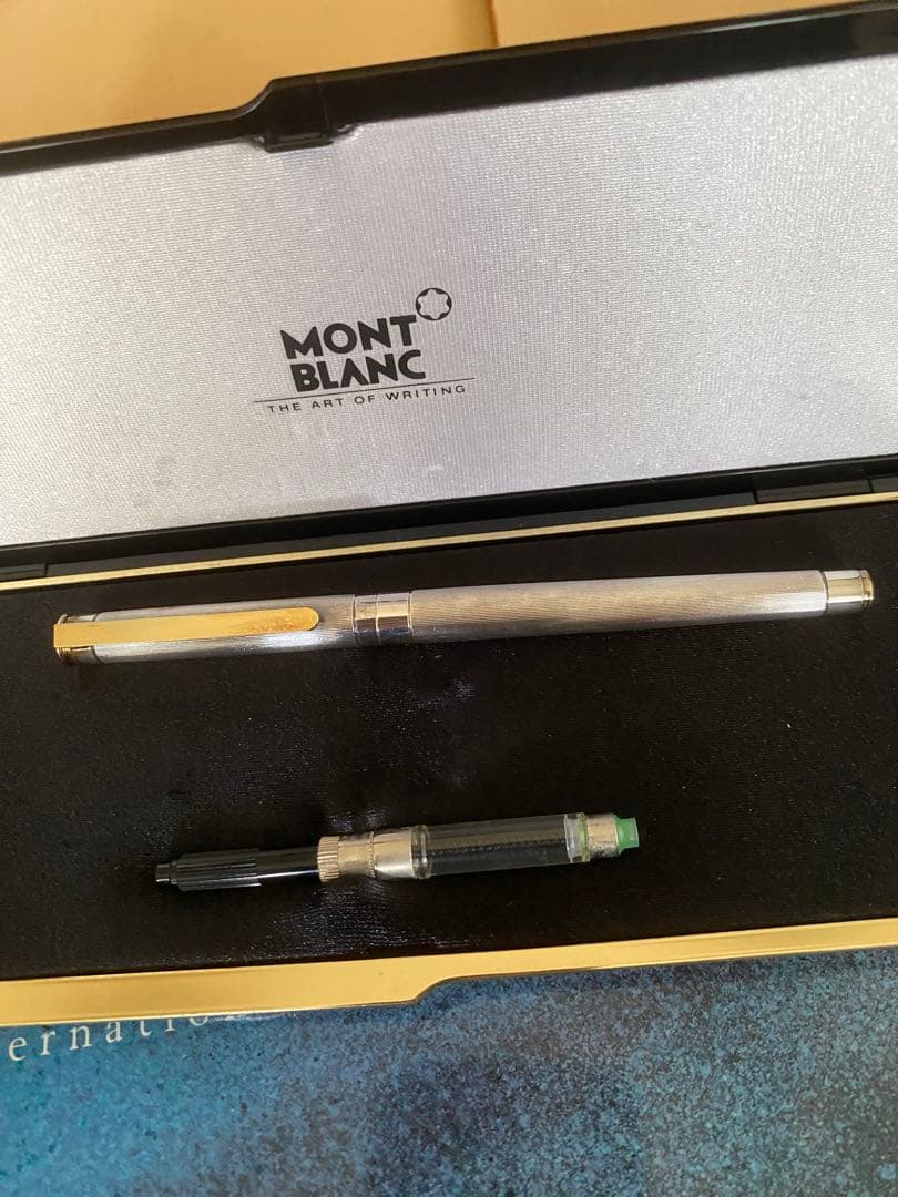 モンブランMONT BLANC 万年筆 スリム　ペン先 18K/750金ゴールド