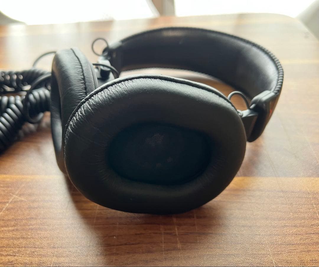 【美品】SONY MDR-7506 スタジオモニターヘッドホン