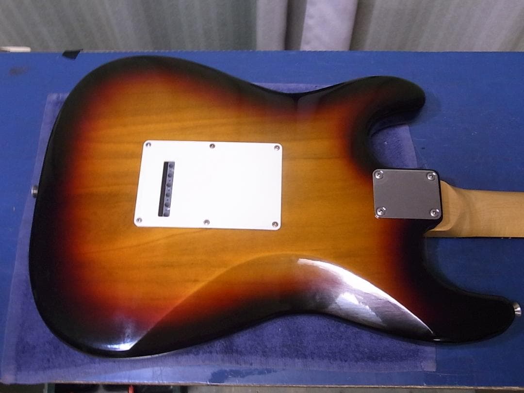 ムー　BUSKER’S　ストラトキャスター改　正常動作品