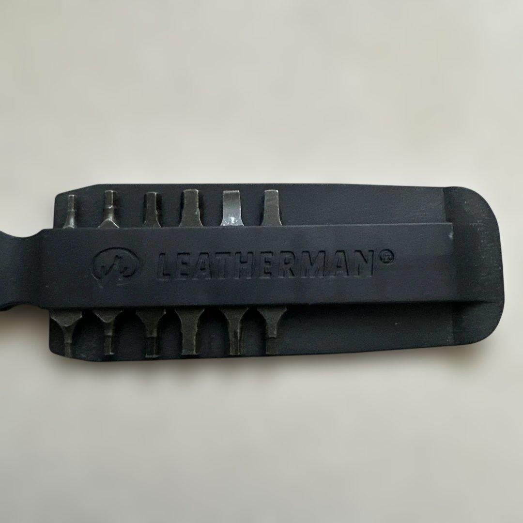 Leatherman レザーマン　Charge Titanium ケース付き