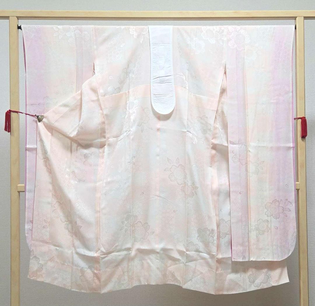 I 美品 振袖・襦袢セット かわいい花 金彩 金駒刺繍 袷 正絹 成人式 着物