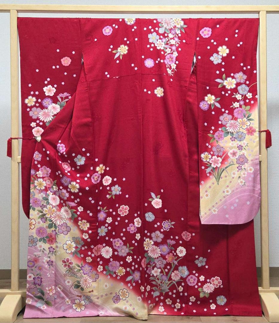 I 美品 振袖・襦袢セット かわいい花 金彩 金駒刺繍 袷 正絹 成人式 着物