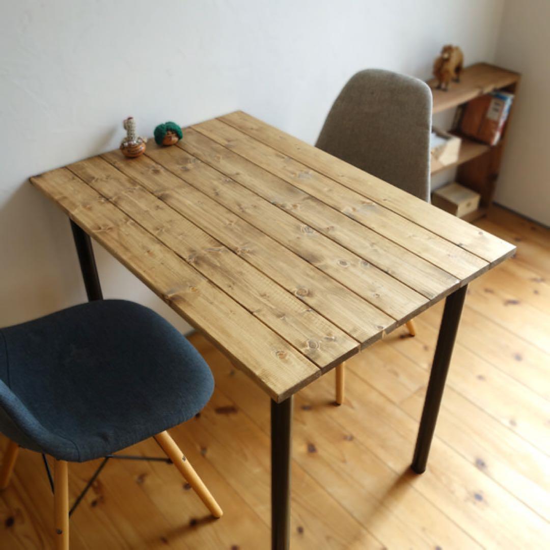 無垢材のダイニングテーブル　A【ハンドメイド家具】