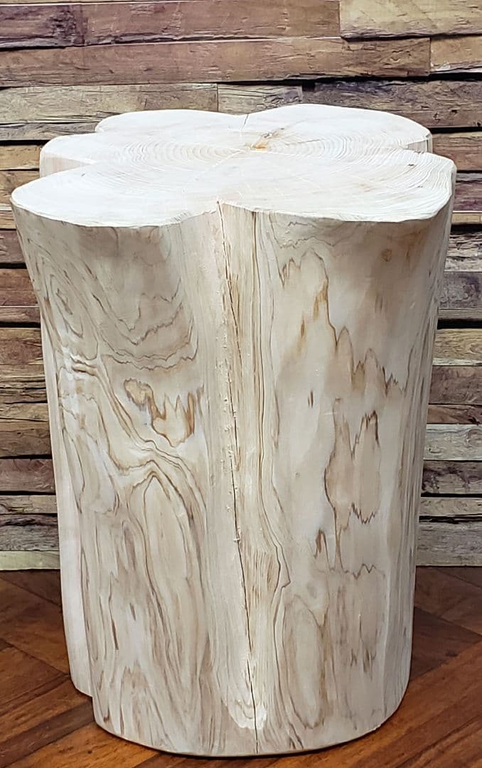 檜根元フリル丸太椅子