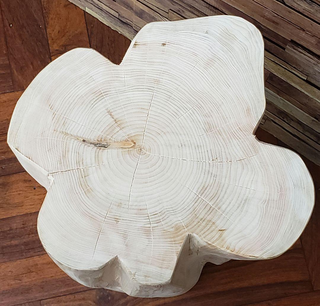 檜根元フリル丸太椅子