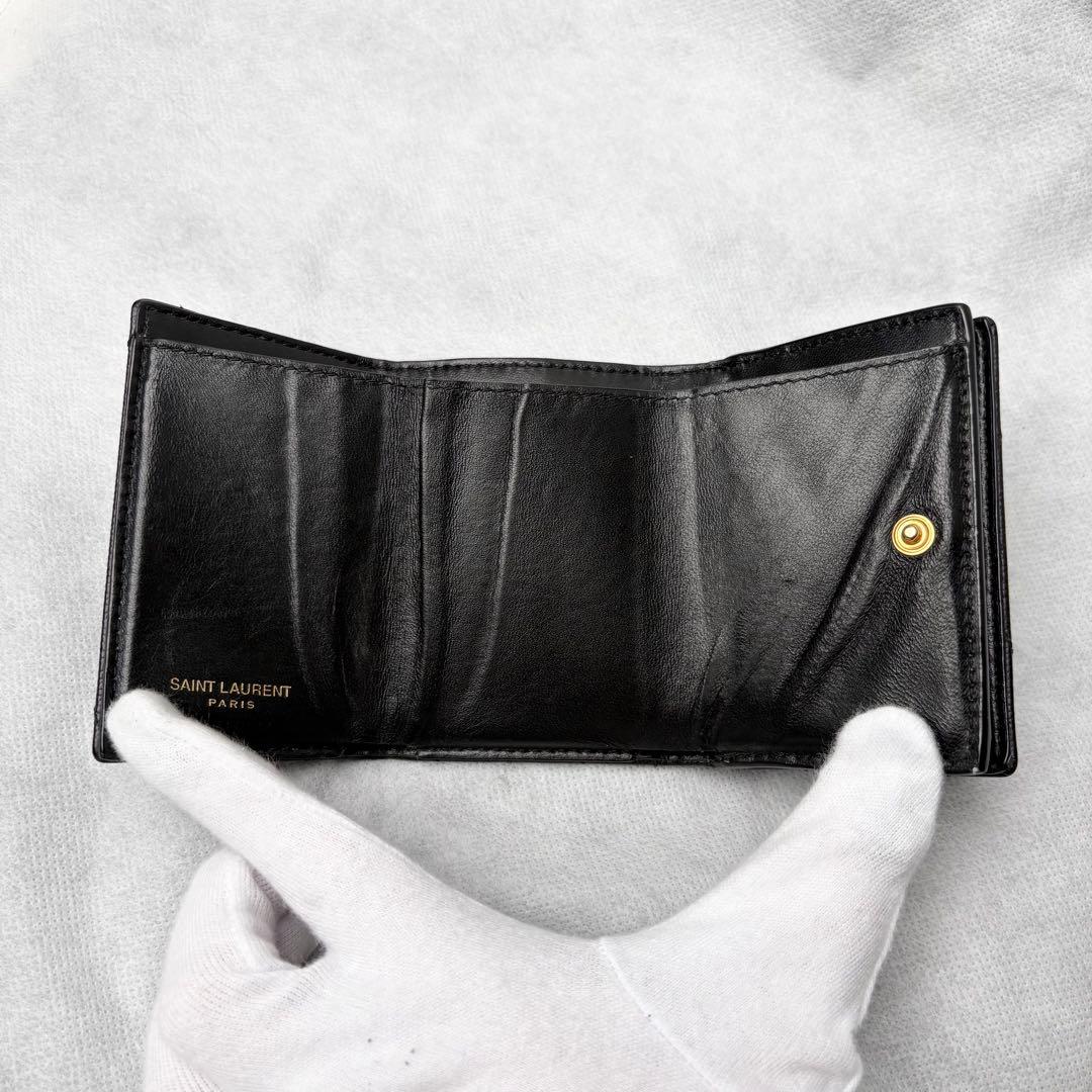 サンローラン 三つ折り財布 Vステッチ カサンドラ レザー オリガミ YSLロゴ