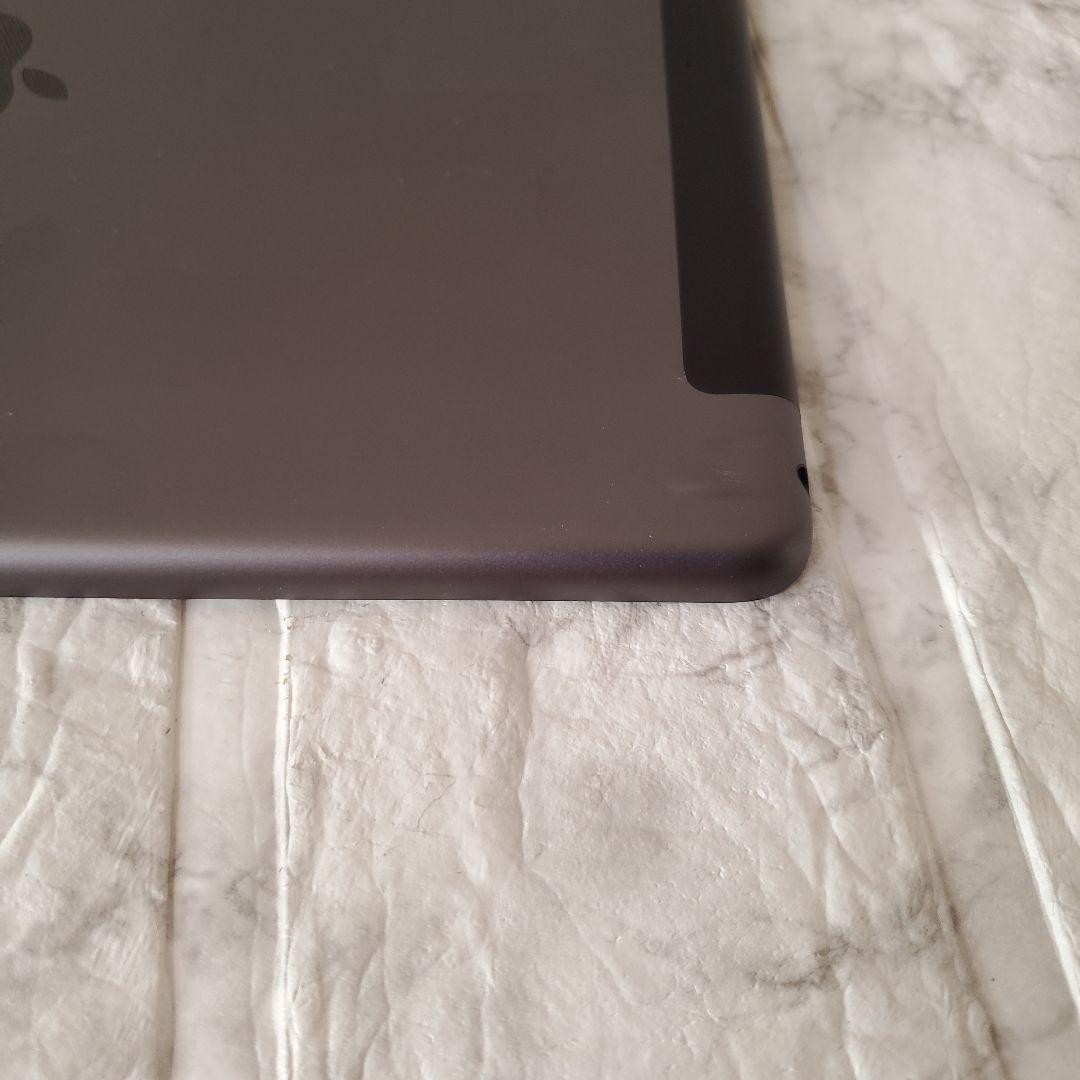 238 iPad 7世代 128GB SIMフリー スペースグレイ