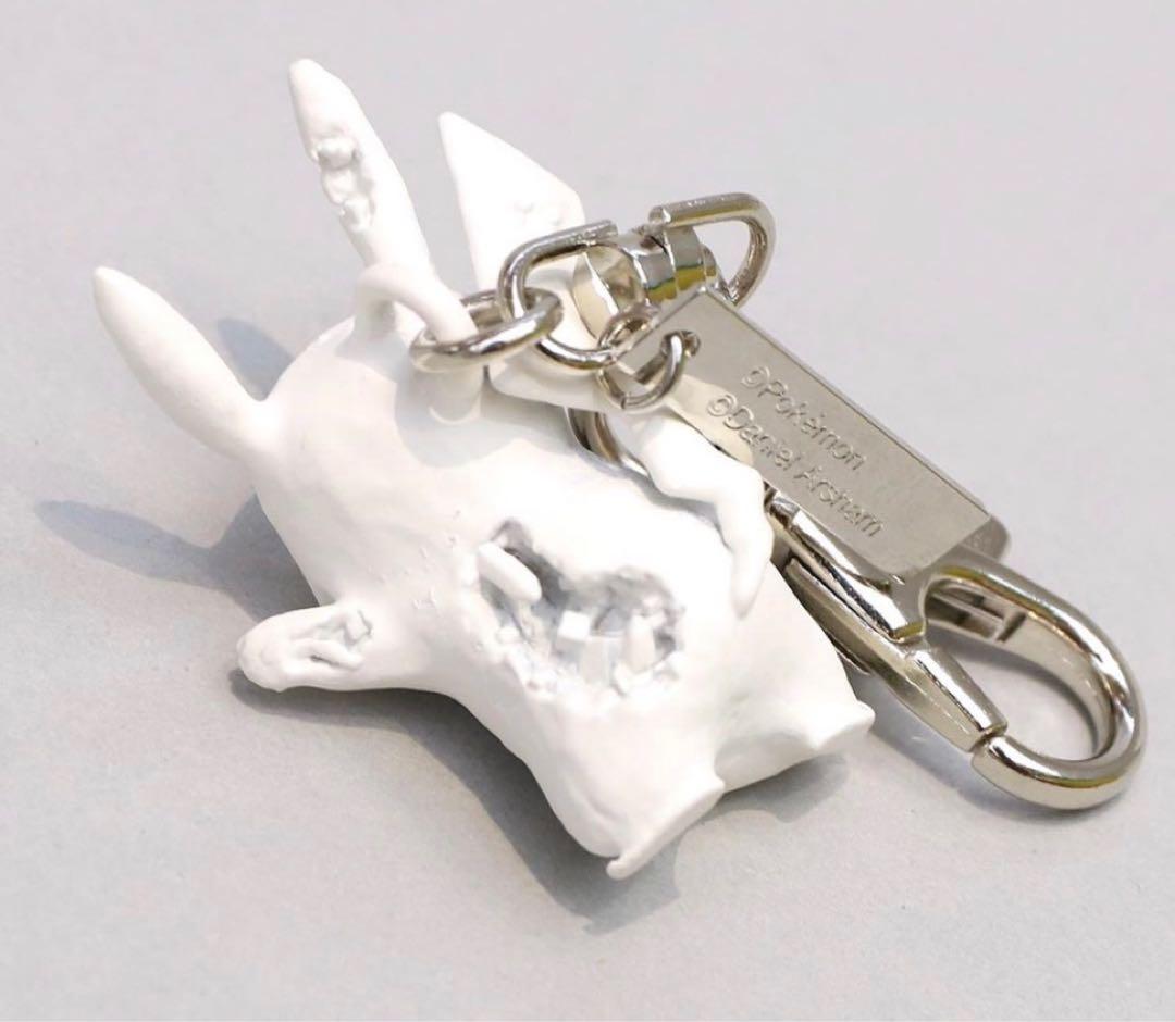 新品未開封 Daniel Arsham Pokémon 2G Key Charm