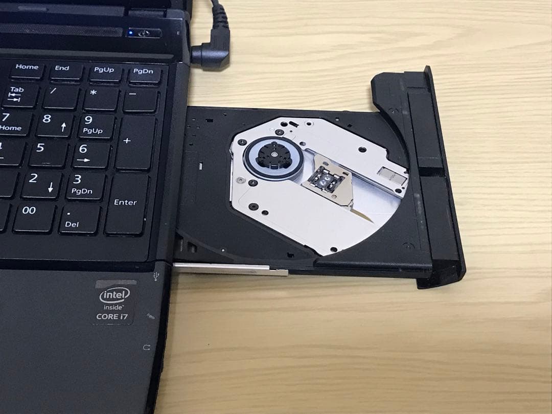 富士通 Lifebook AH53/R Win11 i7