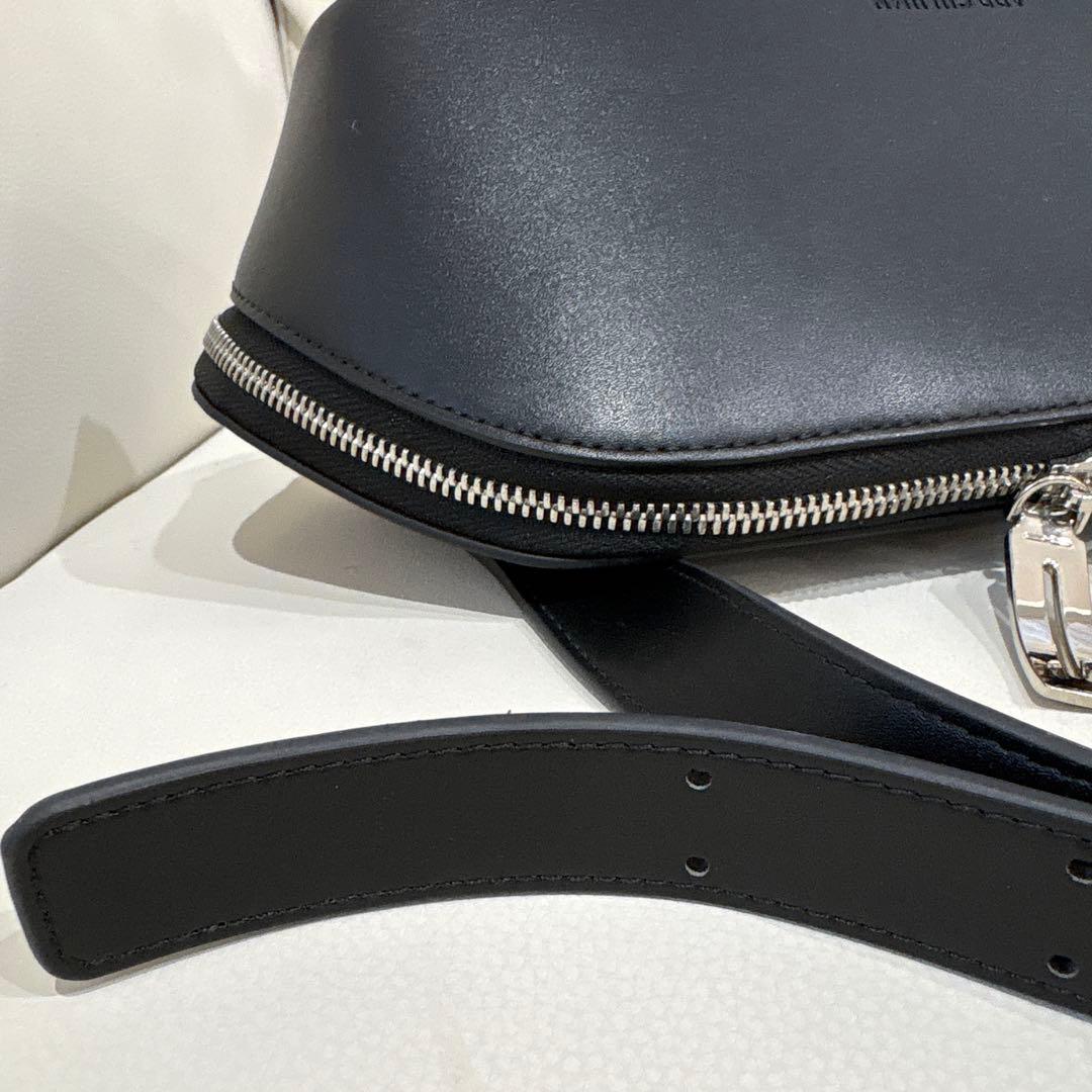 ADD CULUMN(アドカラム) FIGRE BODYBAG ブラック