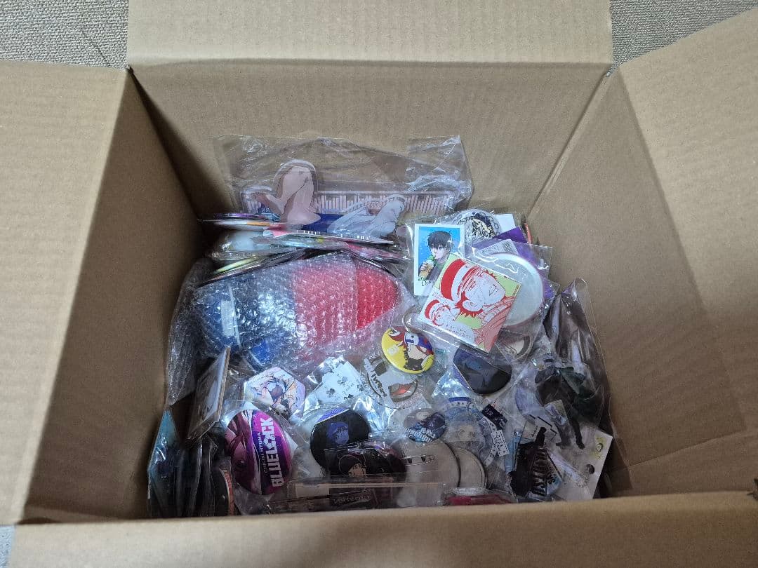 アニメグッズ まとめ売り 100サイズ 約300点