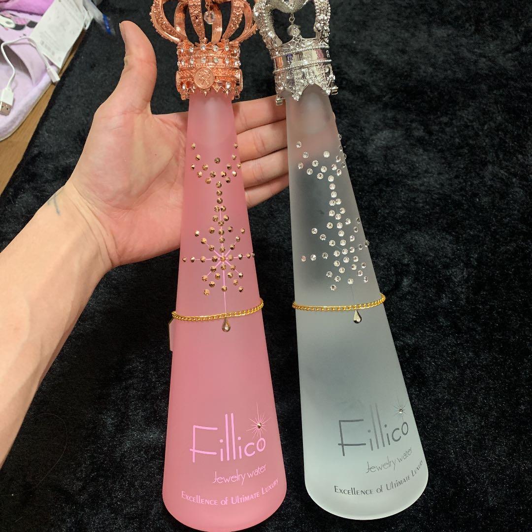 フィリコ歌舞伎町ホスト！ホスト価格15万円です。