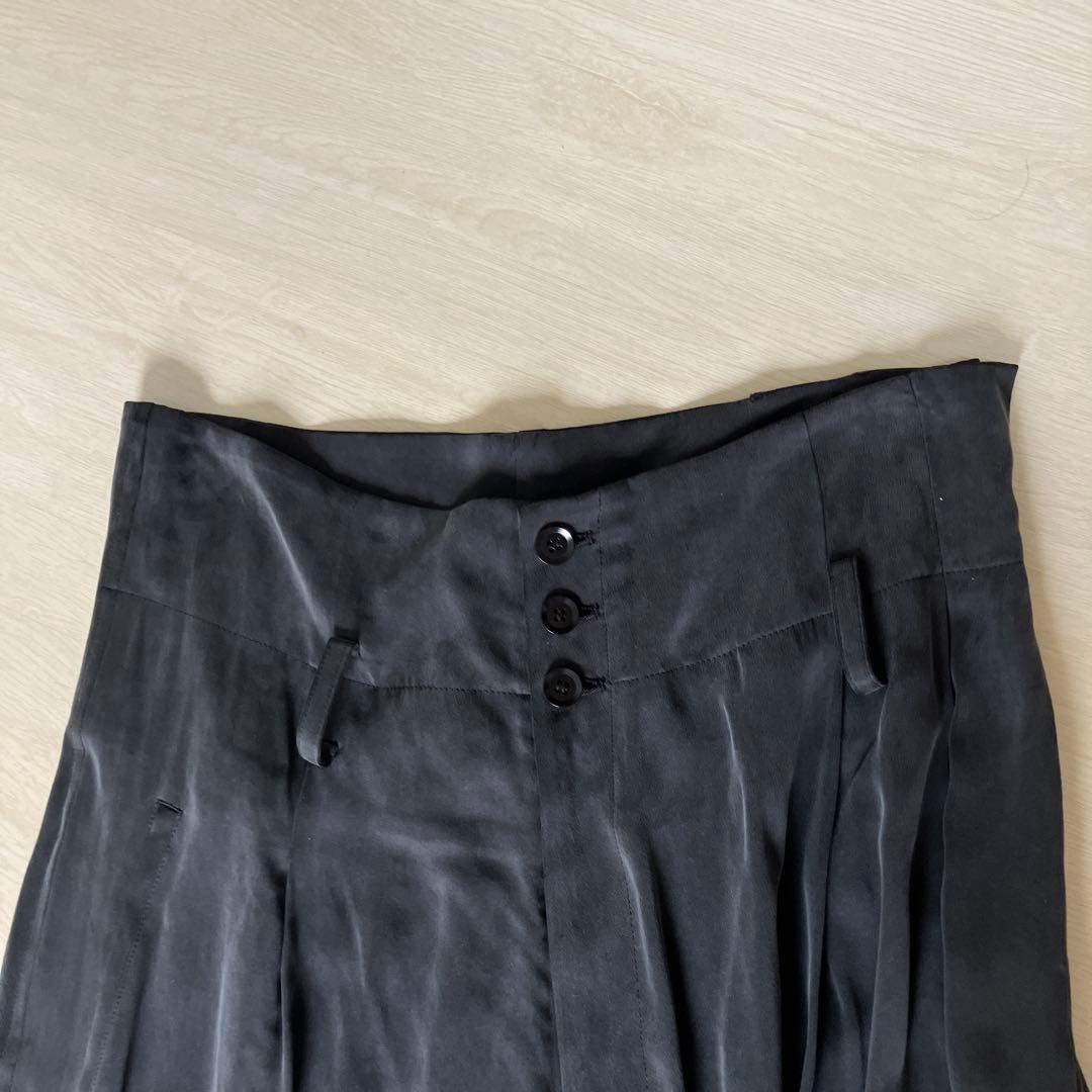 ヨージヤマモト　　 黒のプリーツキュロットパンツ