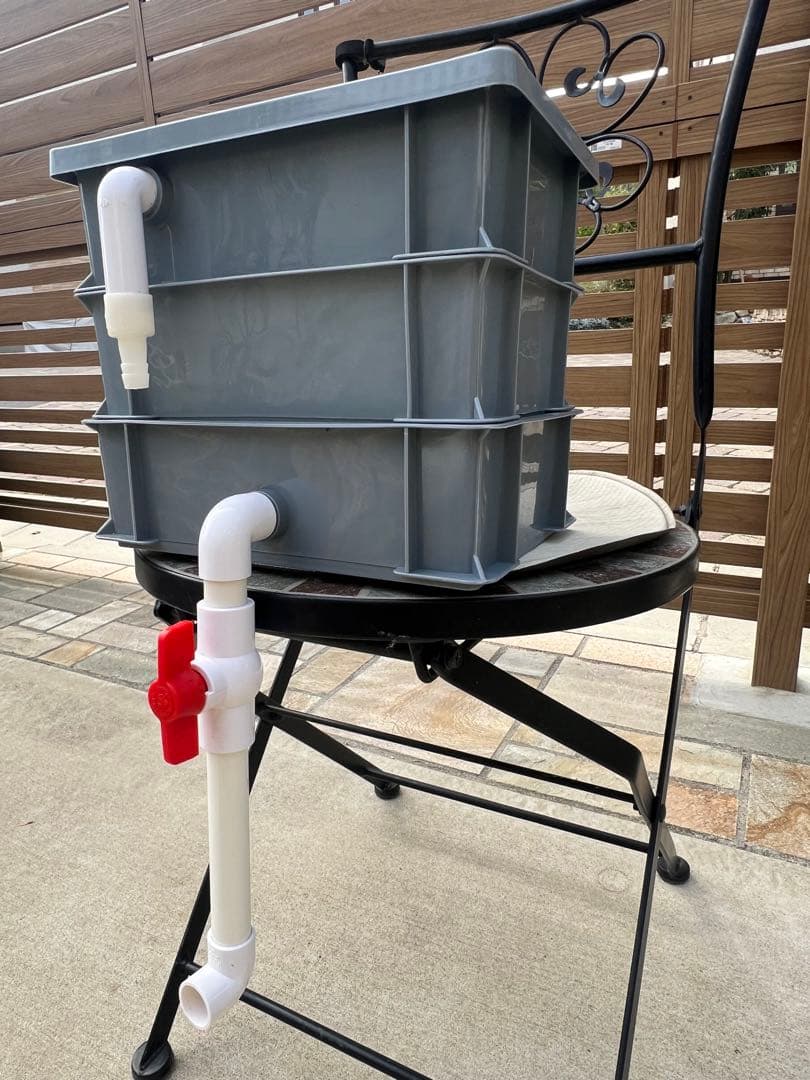 【ぱげ様】専用10w水中ポンプ付きろ過水槽と100本角棒ろ材