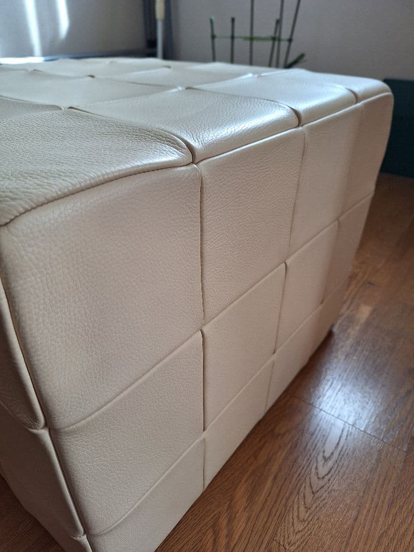 本革製　オットマン