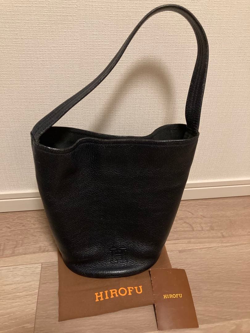 ヒロフHIROFU バケツ型バッグ　バケットバッグ　黒ブラック