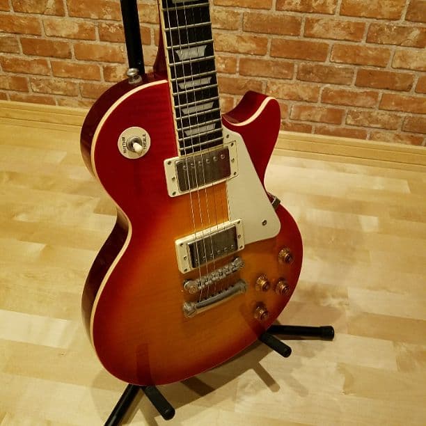 【美品、値下中】Epiphne(エピフォン)エレキギターレスポール　ケース付き