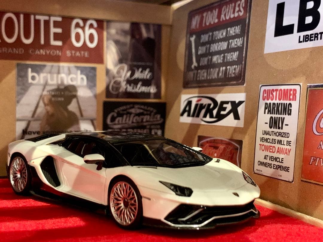 1/43 ランボルギーニ アヴェンタドール Ultimae Bianco Isi