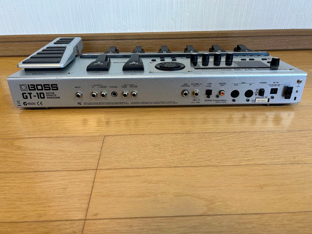 BOSS GT-10 ギターエフェクトプロセッサー