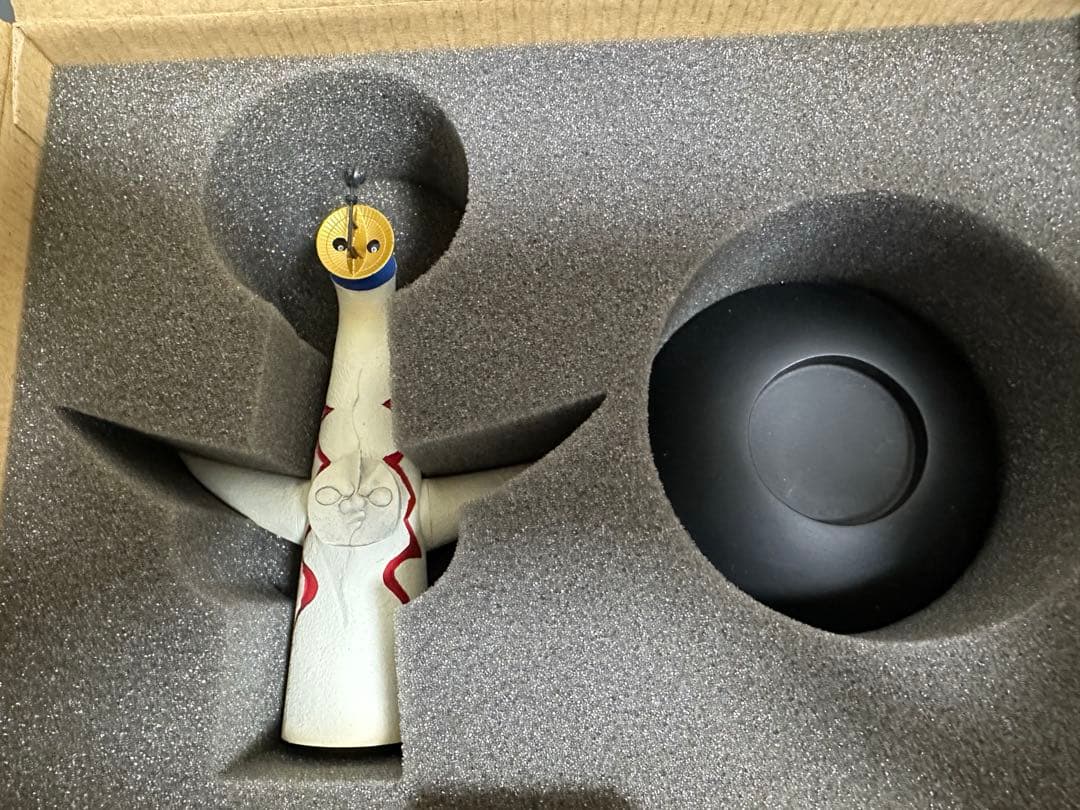 岡本太郎生誕100年特別記念　太陽の塔　1/500スケールポリストーン製彫像