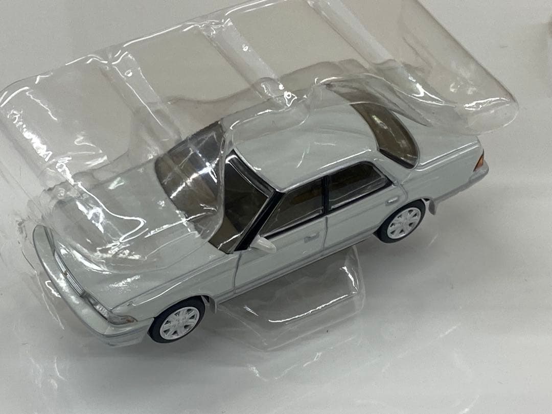 未使用品 トミカリミテッドヴィンテージネオ トヨタ マークⅡ ターボ 白/銀