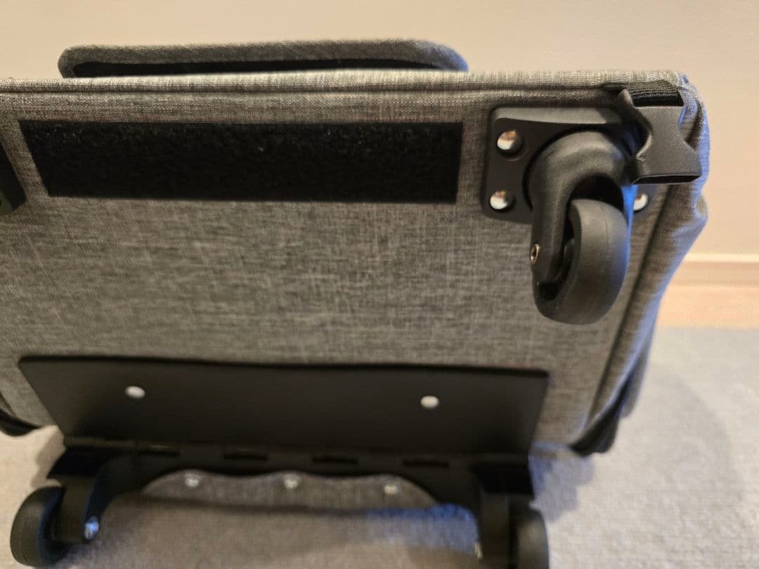 AIRBUGGY FITT　エアバギーフィット　色:アースグレー