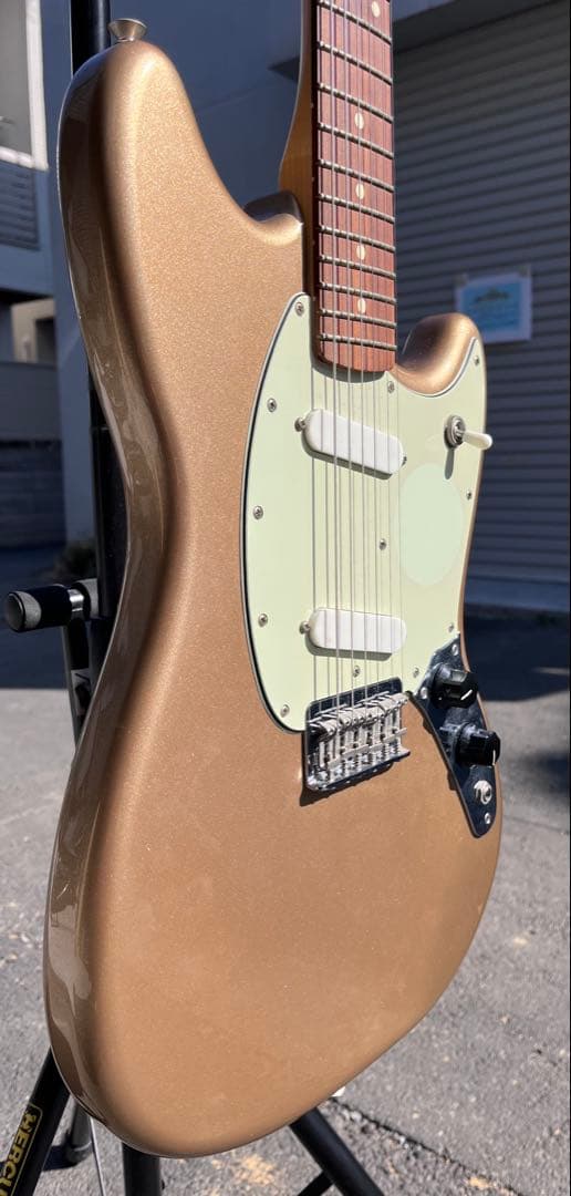 ギター Fender Mustang