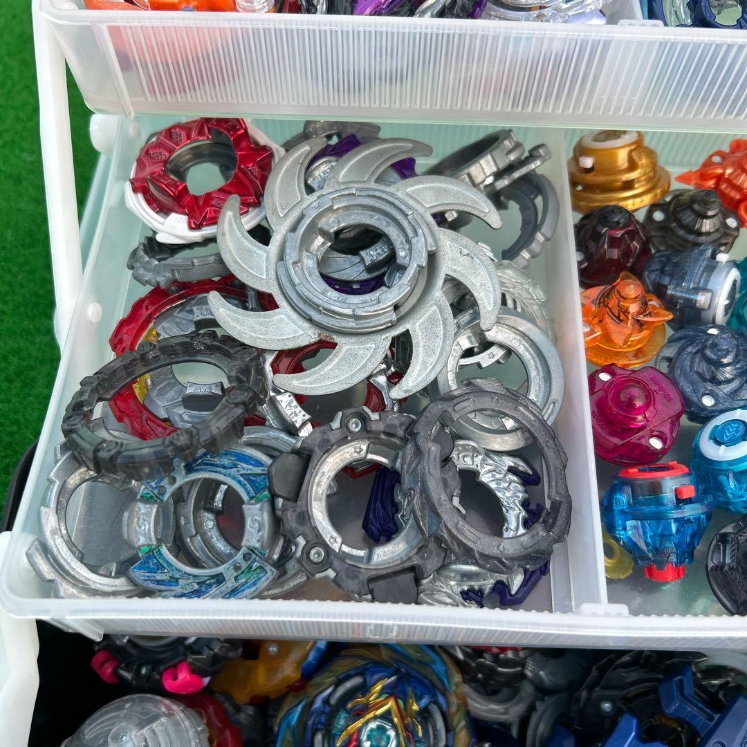 ベイブレード 多数 プラスチックケース付き