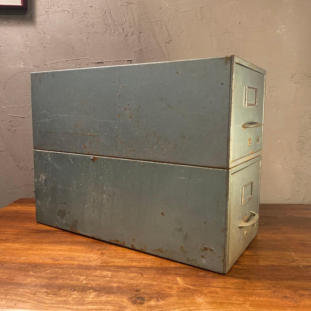 ヴィンテージ メタルキャビネット シャビー インダストリアルインテリア 店舗什器