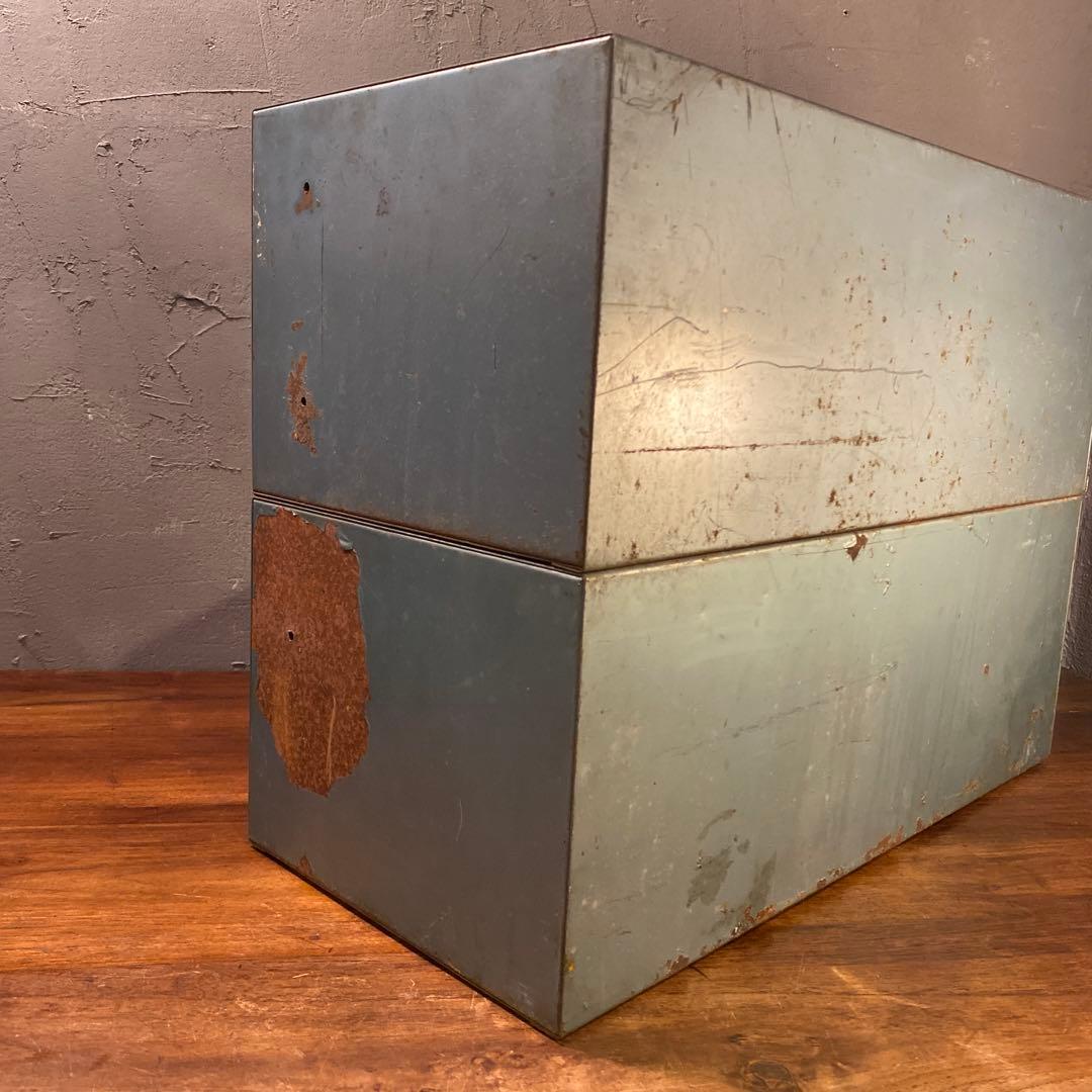 ヴィンテージ メタルキャビネット シャビー インダストリアルインテリア 店舗什器