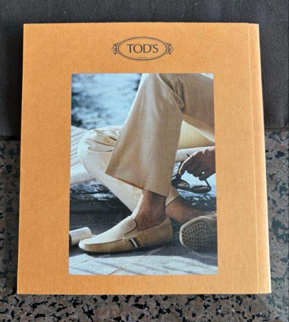 TOD'S トッズゴンミーニ　ドライビングシューズ　カタログのオマケ付き