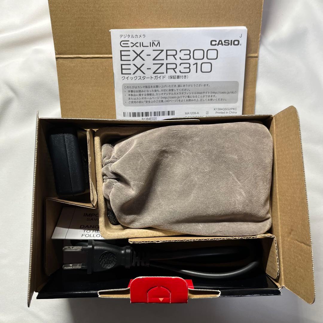 CASIO コンパクトデジタルカメラEXILIM EX-ZR300【美品】