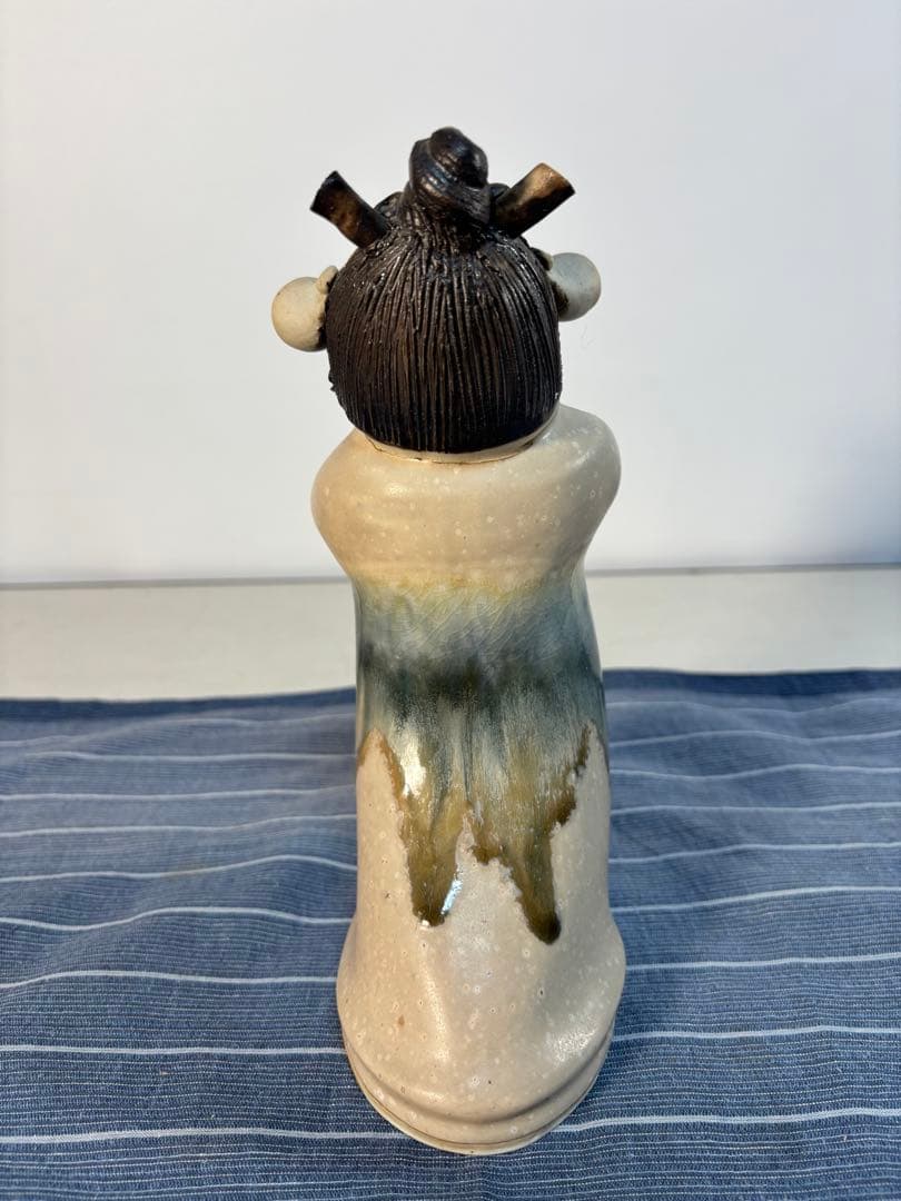 「念ずれば花ひらく」森元青芳 作 砥部焼 陶器人形