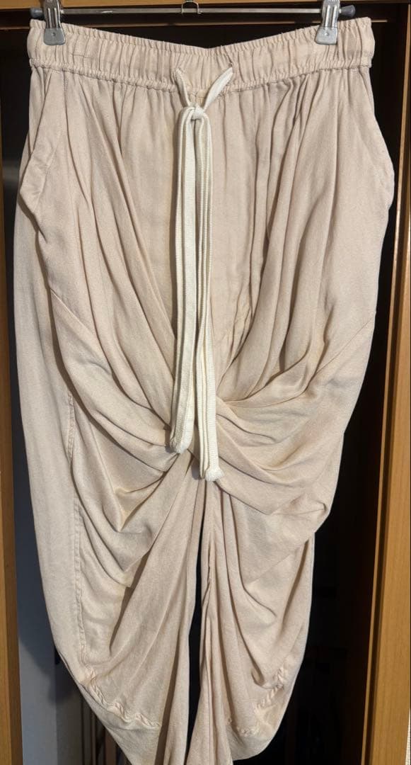 ユリウス　シャーリングドレープサルエルパンツ　オフホワイト　希少サイズ最小