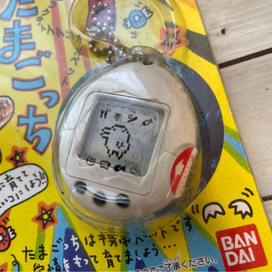 BANDAI Tamagotchi たまごっちホワイト