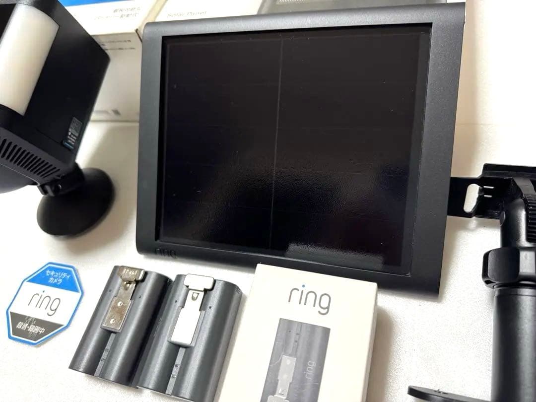 ☆美品 Ring Spotlight Cam Plus ソーラーパネルセット☆